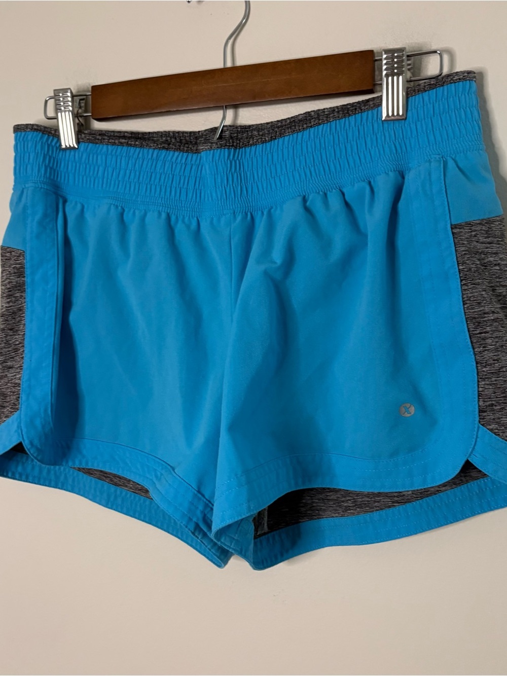Xersion Women’s Medium Blue Athletic Gym Shorts Liner Bright Sporty